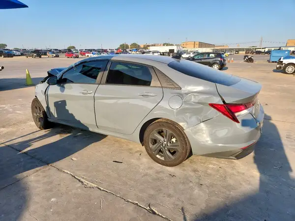 KMHLM4AG1MU093125 2021 HYUNDAI ELANTRA - Image 2
