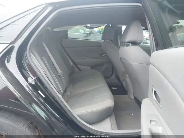KMHLM4AG1MU096705 2021 HYUNDAI ELANTRA - Image 8