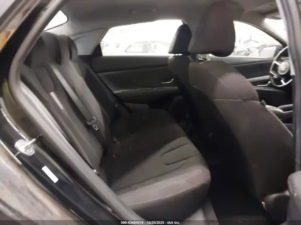 KMHLM4AG1MU119061 2021 HYUNDAI ELANTRA - Image 8