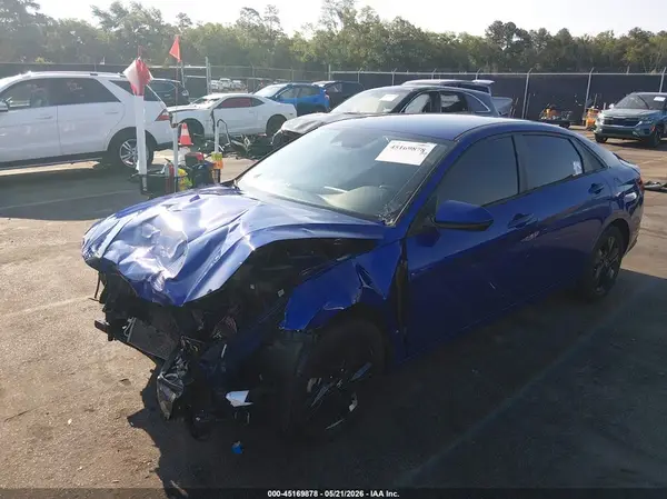 KMHLM4AG1MU125975 2021 HYUNDAI ELANTRA - Image 2