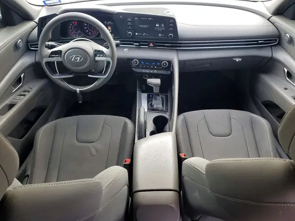 KMHLM4AG1MU133803 2021 HYUNDAI ELANTRA - Image 8
