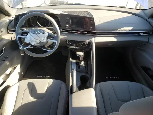 KMHLM4AG1MU135907 2021 HYUNDAI ELANTRA - Image 8