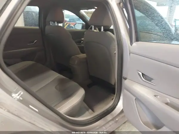 KMHLM4AG1MU141903 2021 HYUNDAI ELANTRA - Image 8
