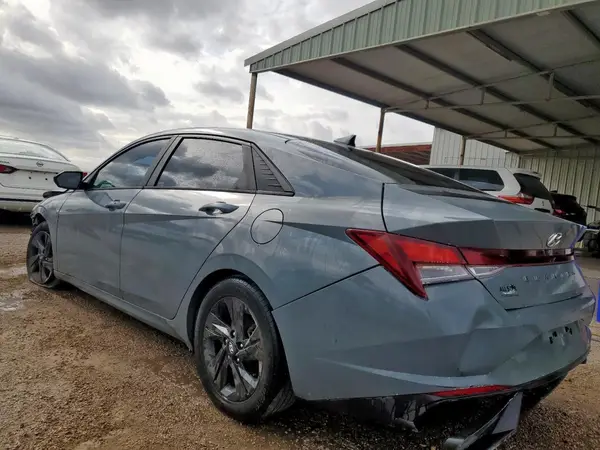 KMHLM4AG1MU142193 2021 HYUNDAI ELANTRA - Image 2