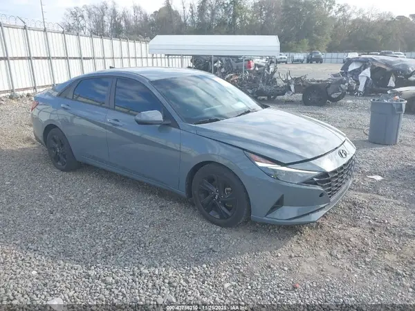 KMHLM4AG1MU176375 2021 HYUNDAI ELANTRA - Image 1