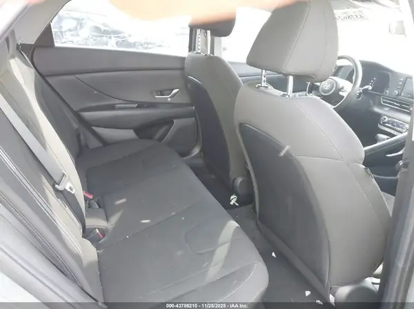 KMHLM4AG1MU176375 2021 HYUNDAI ELANTRA - Image 8