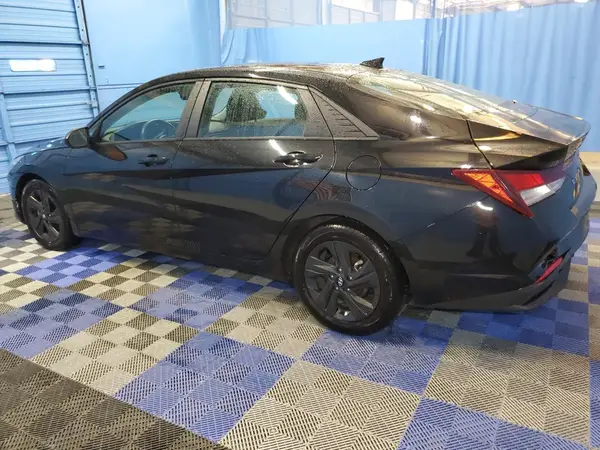KMHLM4AG1MU195329 2021 HYUNDAI ELANTRA - Image 2