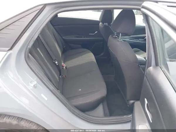 KMHLM4AG1MU209522 2021 HYUNDAI ELANTRA - Image 8