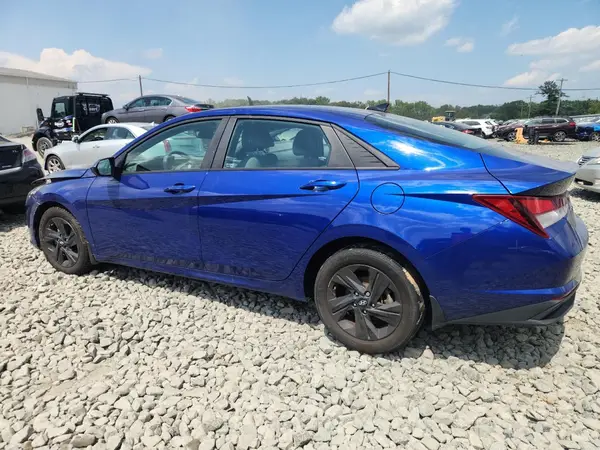 KMHLM4AG1NU225172 2022 HYUNDAI ELANTRA - Image 2