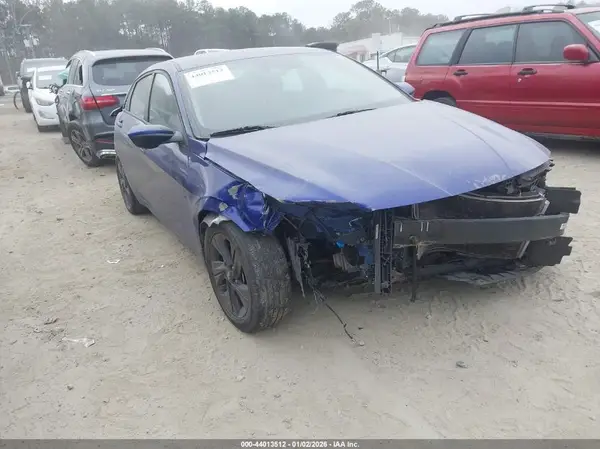 KMHLM4AG1NU239041 2022 HYUNDAI ELANTRA - Image 1