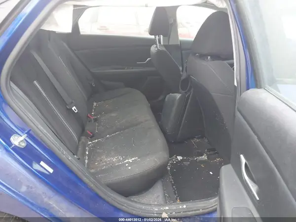 KMHLM4AG1NU239041 2022 HYUNDAI ELANTRA - Image 8