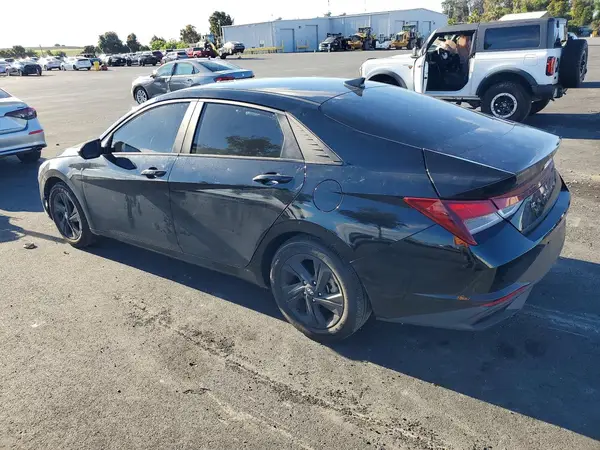 KMHLM4AG1NU244627 2022 HYUNDAI ELANTRA - Image 2