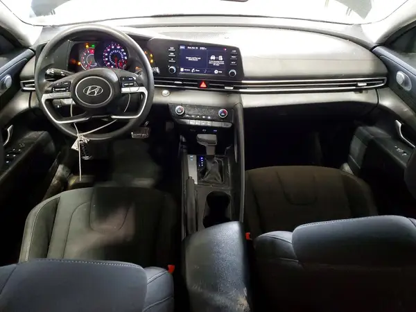KMHLM4AG1NU246782 2022 HYUNDAI ELANTRA - Image 8
