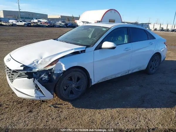 KMHLM4AG1NU248449 2022 HYUNDAI ELANTRA - Image 2