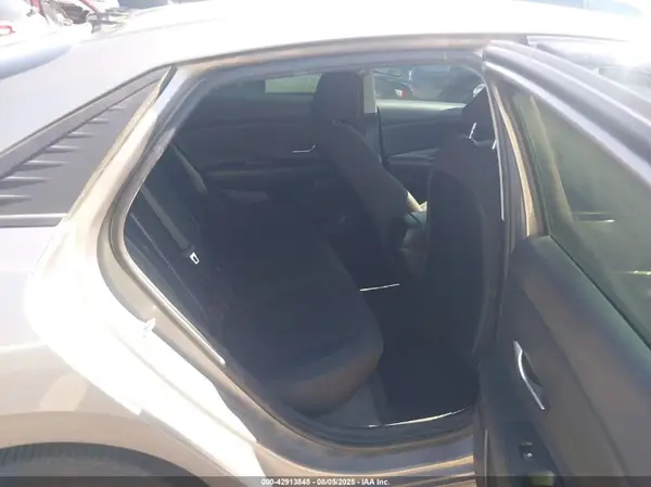 KMHLM4AG1NU253375 2022 HYUNDAI ELANTRA - Image 8