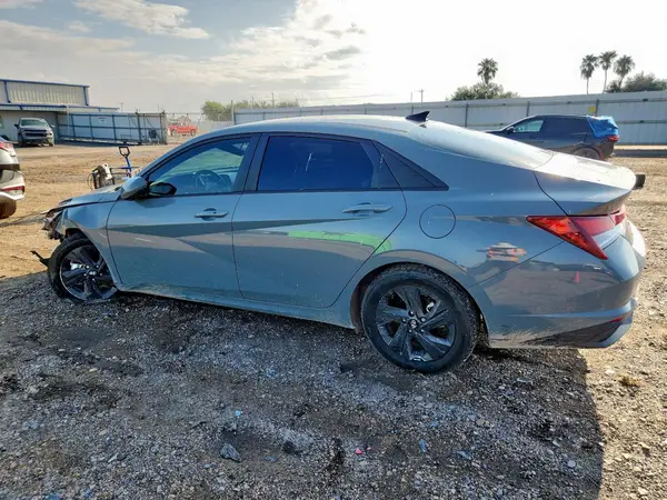 KMHLM4AG1NU253635 2022 HYUNDAI ELANTRA - Image 2