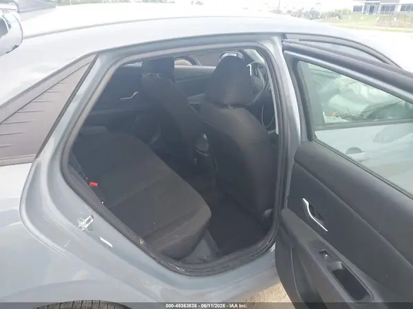 KMHLM4AG1NU254879 2022 HYUNDAI ELANTRA - Image 8