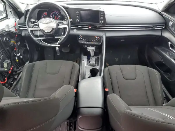 KMHLM4AG1NU256681 2022 HYUNDAI ELANTRA - Image 8