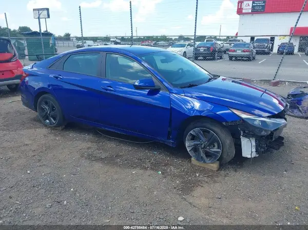 KMHLM4AG1NU281953 2022 HYUNDAI ELANTRA - Image 1