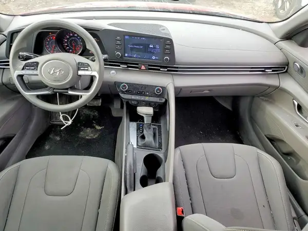 KMHLM4AG1NU285131 2022 HYUNDAI ELANTRA - Image 8