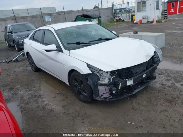 KMHLM4AG1NU285887 2022 HYUNDAI ELANTRA - Image 1