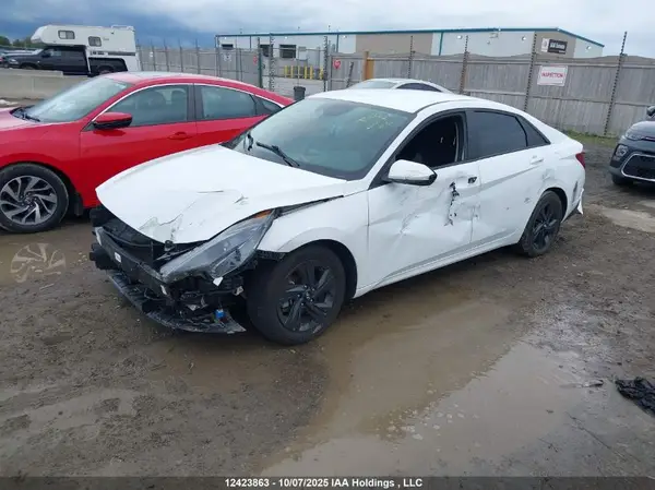 KMHLM4AG1NU285887 2022 HYUNDAI ELANTRA - Image 2