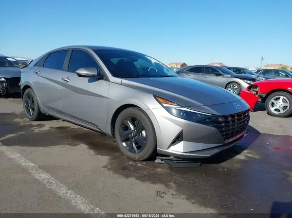 KMHLM4AG1NU292659 2022 HYUNDAI ELANTRA - Image 1