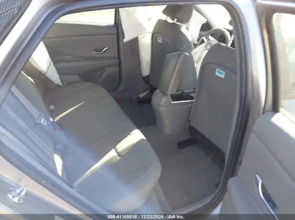 KMHLM4AG1NU294895 2022 HYUNDAI ELANTRA - Image 8