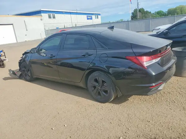 KMHLM4AG1NU306589 2022 HYUNDAI ELANTRA - Image 2
