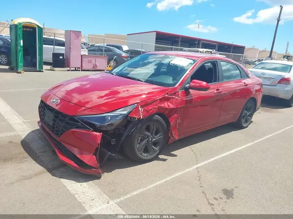 KMHLM4AG1NU310836 2022 HYUNDAI ELANTRA - Image 2