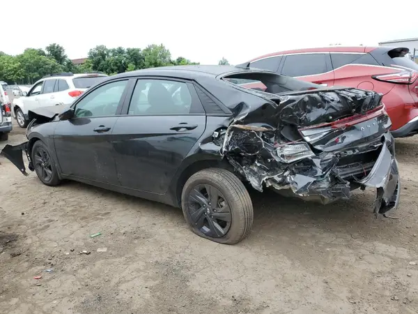 KMHLM4AG1NU313056 2022 HYUNDAI ELANTRA - Image 2
