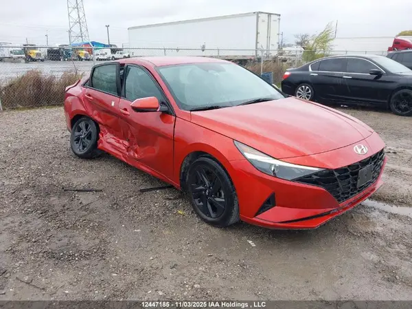 KMHLM4AG1NU318239 2022 HYUNDAI ELANTRA - Image 1