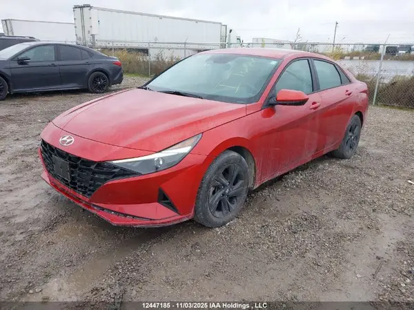 KMHLM4AG1NU318239 2022 HYUNDAI ELANTRA - Image 2