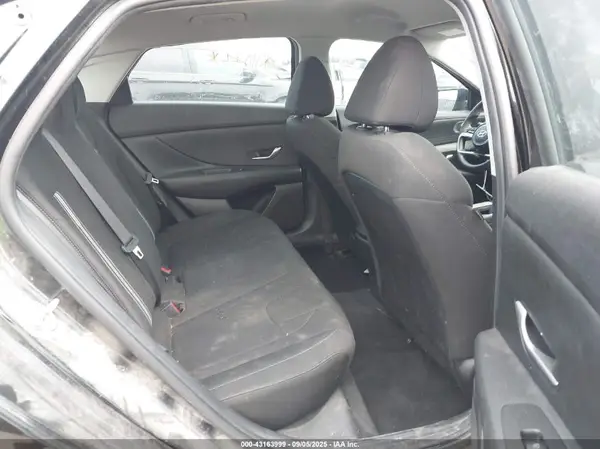 KMHLM4AG1NU322372 2022 HYUNDAI ELANTRA - Image 8