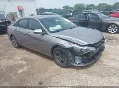 KMHLM4AG1NU330827 2022 HYUNDAI ELANTRA