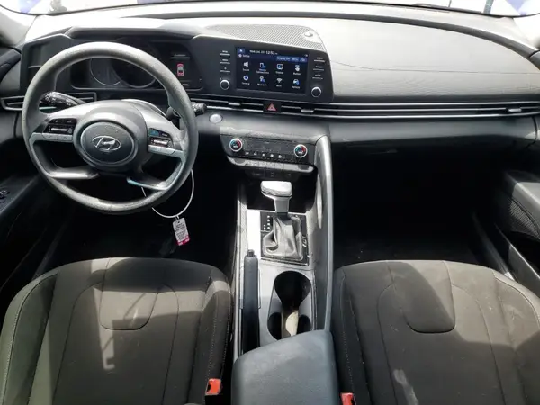 KMHLM4AG1NU331105 2022 HYUNDAI ELANTRA - Image 8