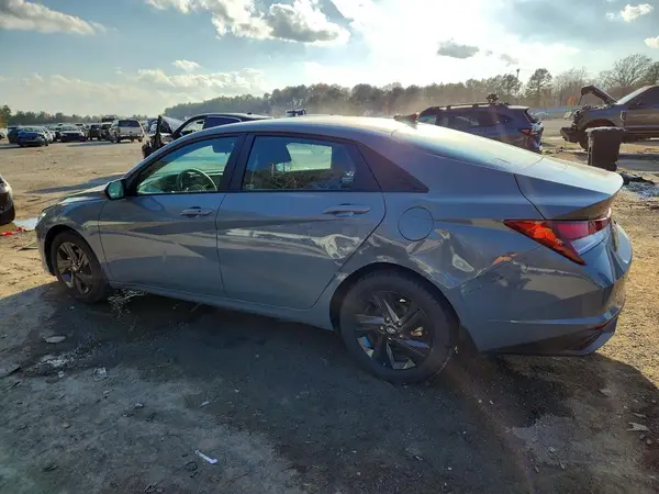 KMHLM4AG1NU345490 2022 HYUNDAI ELANTRA - Image 2