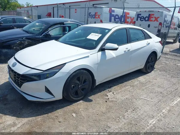 KMHLM4AG1NU346641 2022 HYUNDAI ELANTRA - Image 2