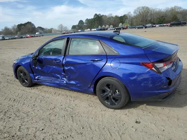 KMHLM4AG1NU353315 2022 HYUNDAI ELANTRA - Image 2