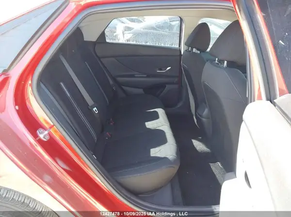 KMHLM4AG1NU354108 2022 HYUNDAI ELANTRA - Image 8