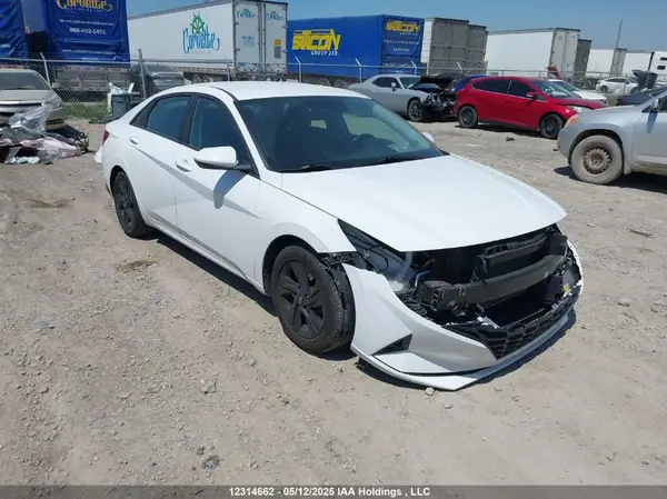 KMHLM4AG1NU354142 2022 HYUNDAI ELANTRA - Image 1