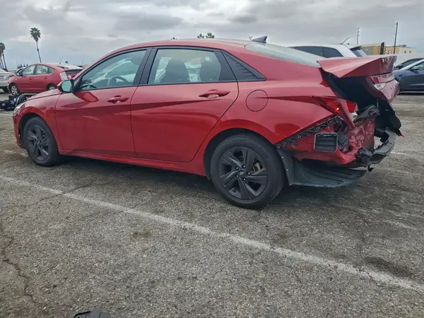 KMHLM4AG1NU361169 2022 HYUNDAI ELANTRA - Image 2