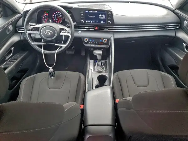 KMHLM4AG1NU361169 2022 HYUNDAI ELANTRA - Image 8
