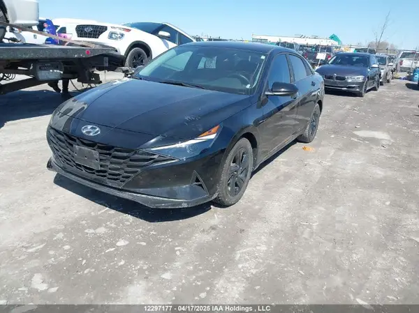 KMHLM4AG1NU361916 2022 HYUNDAI ELANTRA - Image 2