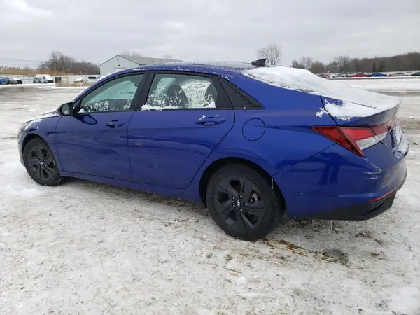 KMHLM4AG1NU363553 2022 HYUNDAI ELANTRA - Image 2