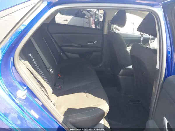 KMHLM4AG1NU365156 2022 HYUNDAI ELANTRA - Image 8