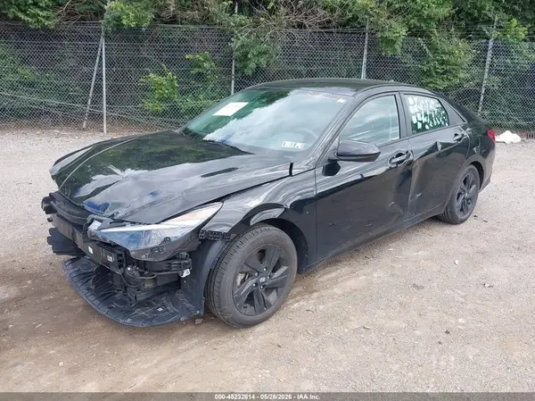 KMHLM4AG1NU365271 2022 HYUNDAI ELANTRA - Image 2