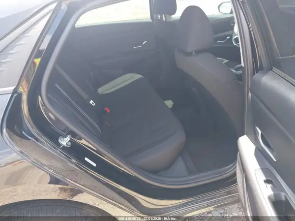 KMHLM4AG1PU371283 2023 HYUNDAI ELANTRA - Image 8