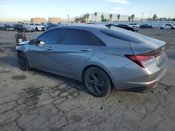 KMHLM4AG1PU372868 2023 HYUNDAI ELANTRA - Image 2