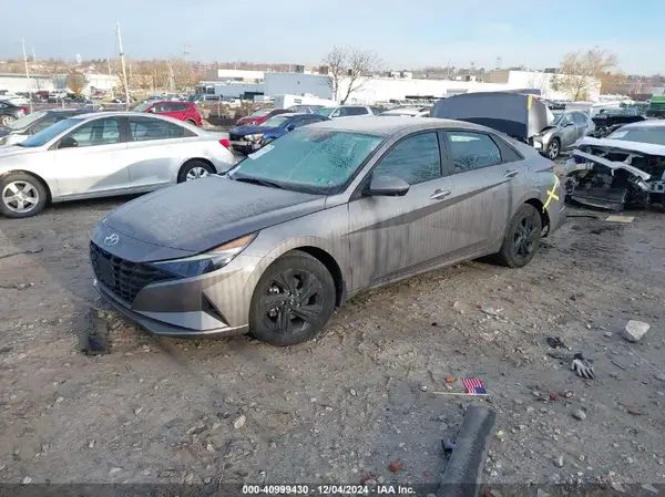 KMHLM4AG1PU375155 2023 HYUNDAI ELANTRA - Image 2
